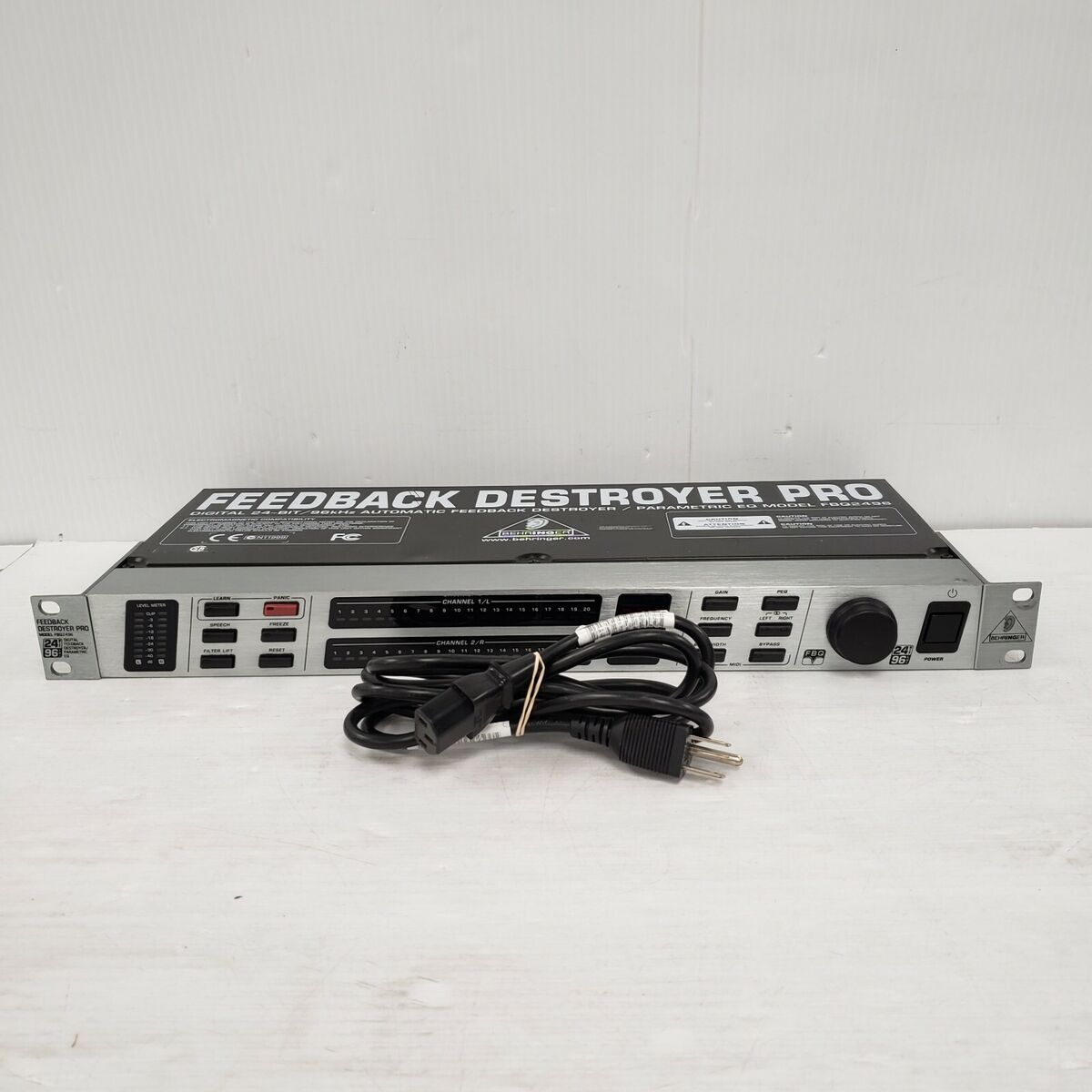 BEHRINGER FEEDBACK DESTROYER 「DSP 1100P」 Behringer Dsp 1100P